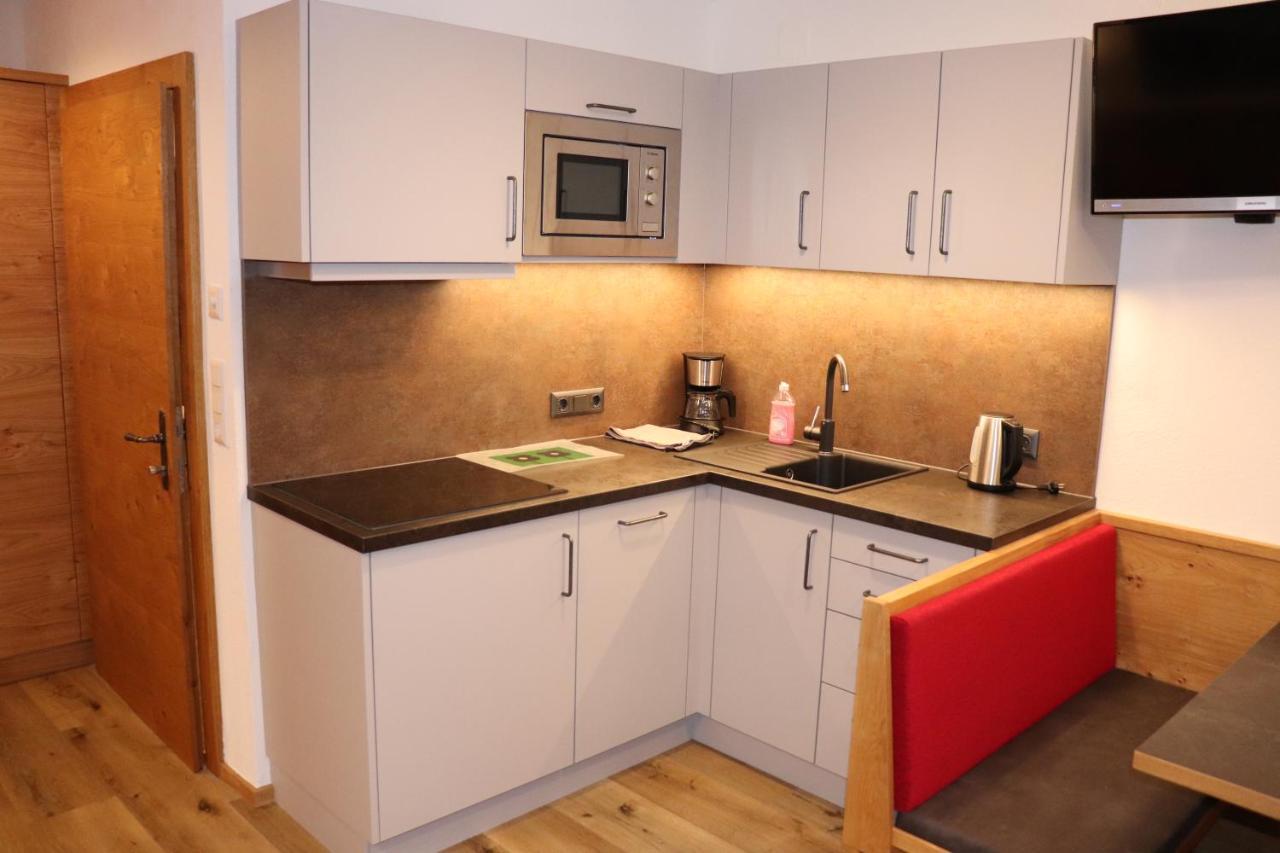 Haus Alpenflora Apartment Флирш Екстериор снимка