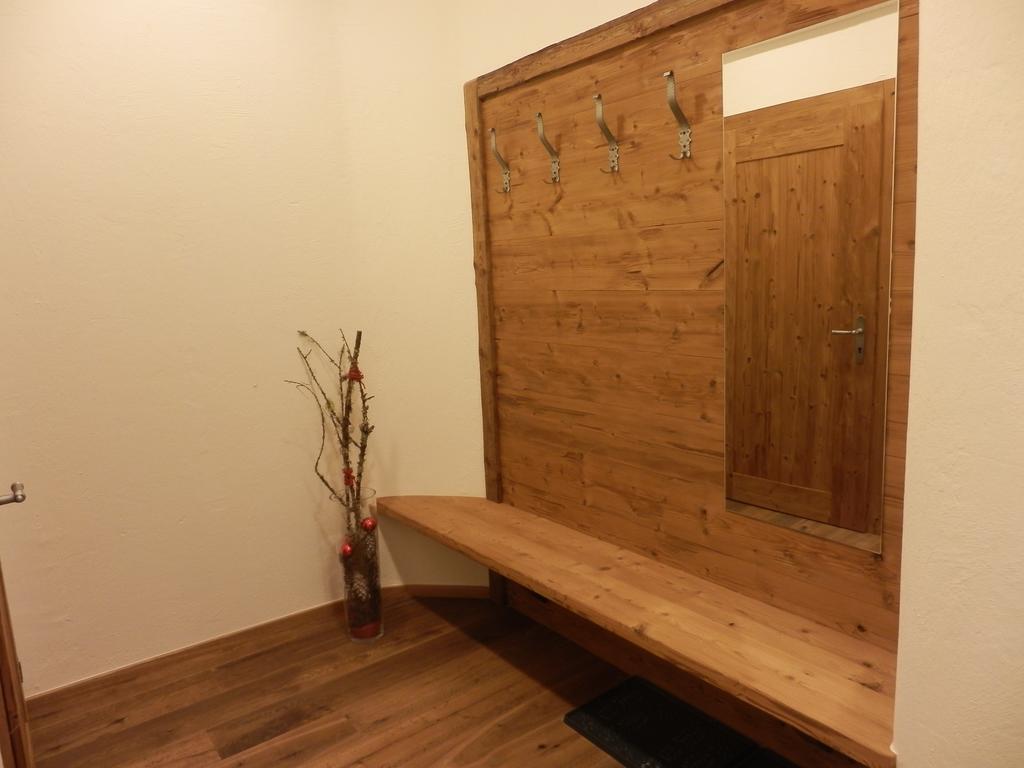 Haus Alpenflora Apartment Флирш Екстериор снимка