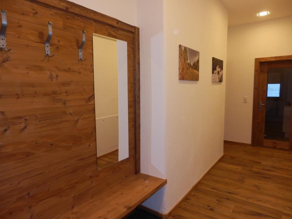 Haus Alpenflora Apartment Флирш Екстериор снимка