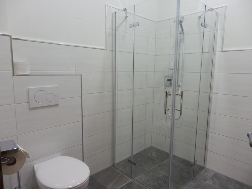 Haus Alpenflora Apartment Флирш Екстериор снимка