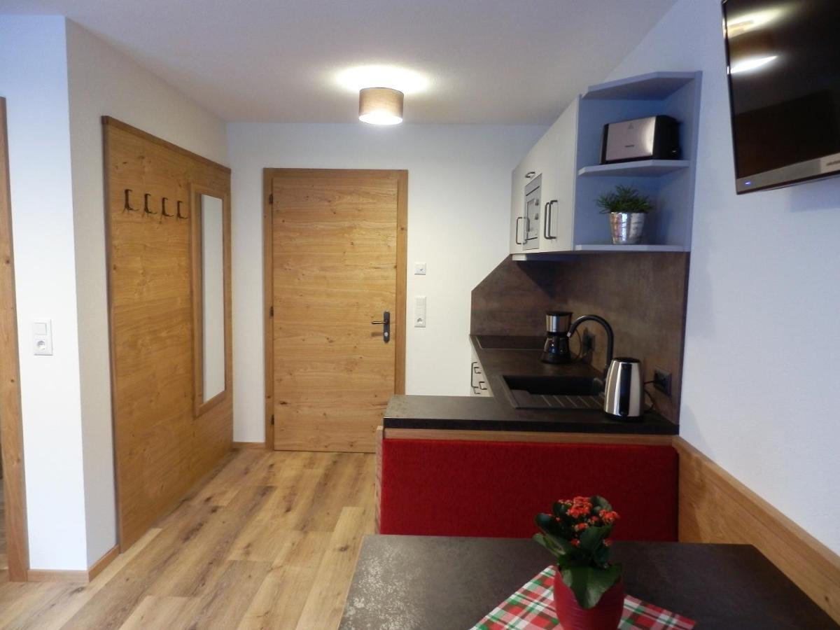 Haus Alpenflora Apartment Флирш Екстериор снимка