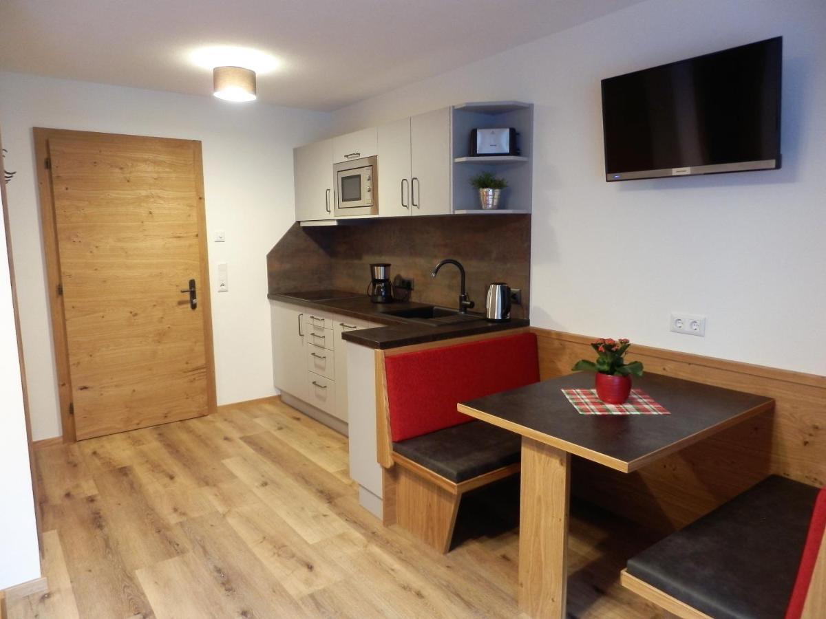 Haus Alpenflora Apartment Флирш Екстериор снимка
